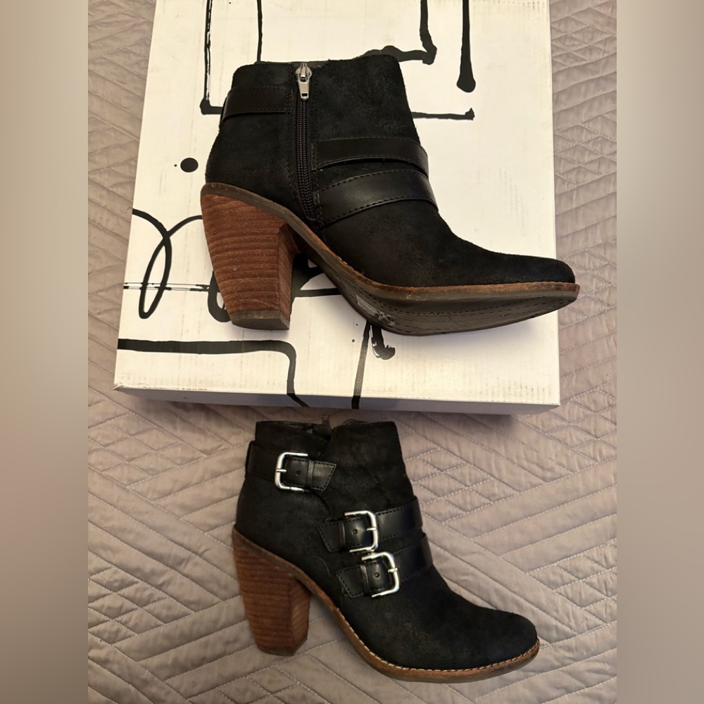 Black Leather Suede ankle boots - size 7